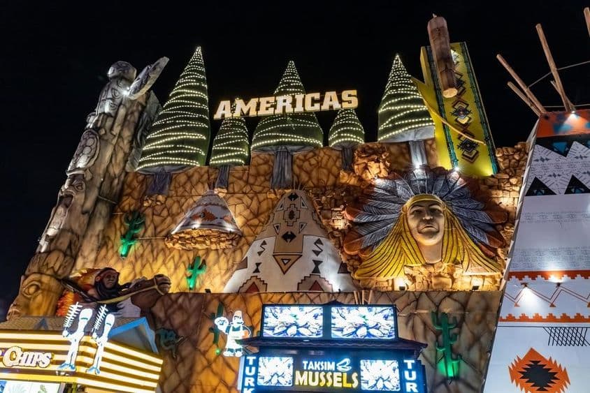 ग्लोबल विलेज।