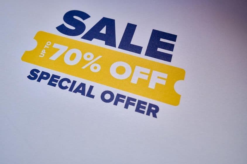 विशेष प्रस्ताव टैग के साथ 70% तक की छूट।