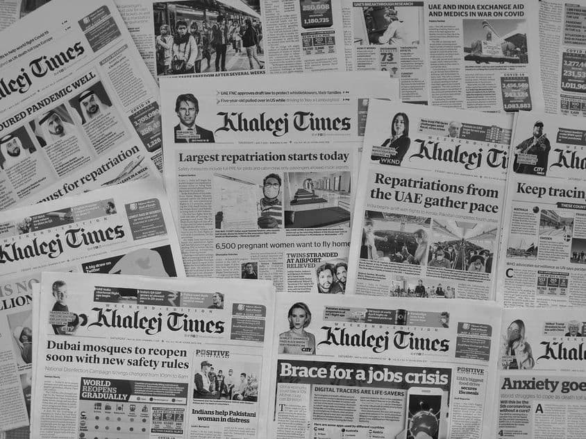 दुबई में समाचार पत्र, मई २०२०।