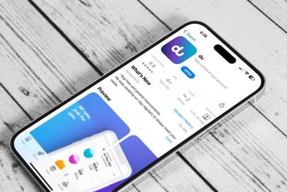 ऐप्पल आईफोन १४ पर एप स्टोर में दु एप।