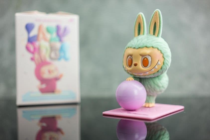 मॉन्स्टर्स लेज़ी योगा सीरीज़ के आकर