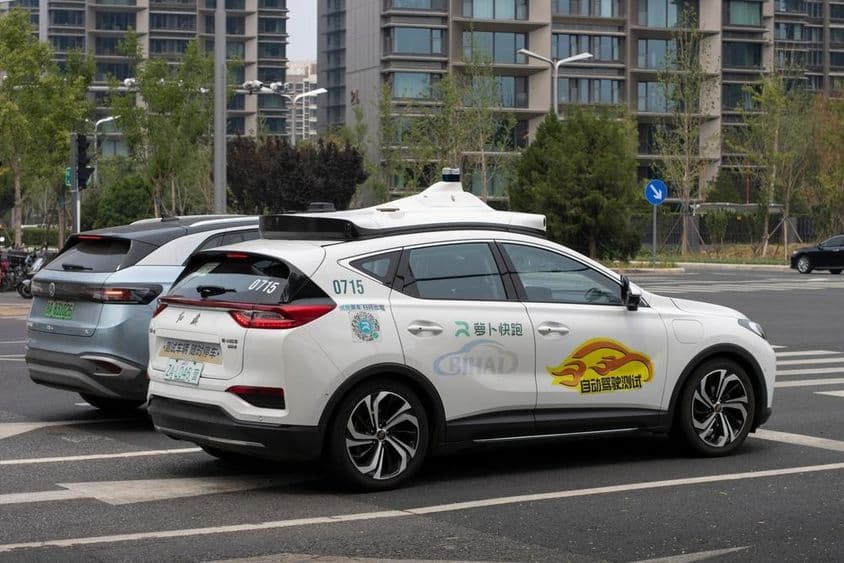 चीनी टेक दिग्गज Baidu का स्व-चालित रोबोटक्सी।