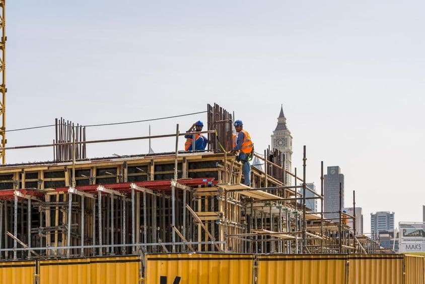 दुबई में निर्माण स्थल।