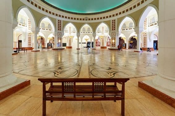 दुबई मॉल का सोने का बाजार।