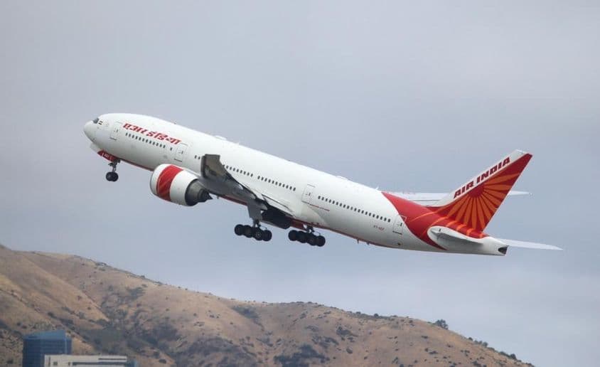 एयर इंडिया बोइंग ७७७-२००एलआर विमान।
