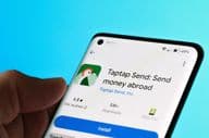 स्मार्टफोन पर प्रदर्शित टापटाप सेंड ऐप।