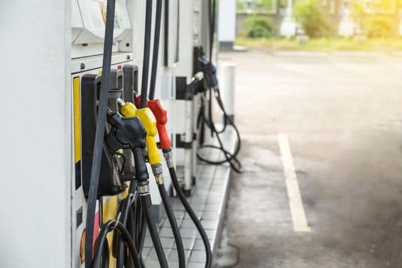 ईंधन पंप, पेट्रोल, डीजल, एक गैस स्टेशन पर