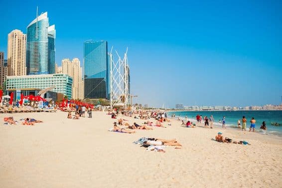 JBR या जुमेराह बीच रेजिडेंस दुबई मरीना जिले में एक वाटरफ्रंट समुदाय है।