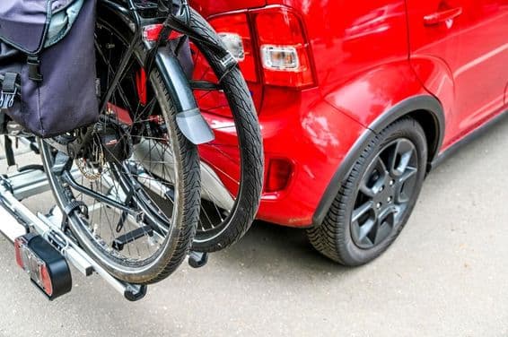 साइकिल कैरियर, एक हिच बाइक रैक।