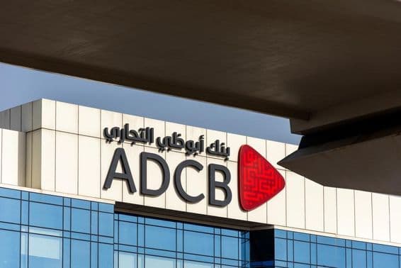 दुबई स्थित अबू धाबी कमर्शियल बैंक (ADCB)।