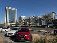 डुबाईलैंड रेजिडेंस कॉम्प्लेक्स में नई आवासीय क्षेत्र की इमारतें।