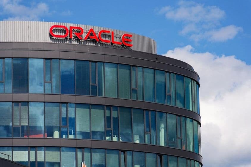 Oracle कंपनी का लोगो